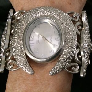NEW Horseshoe/Bullhead Pavé Cuff Bracelet Watch
